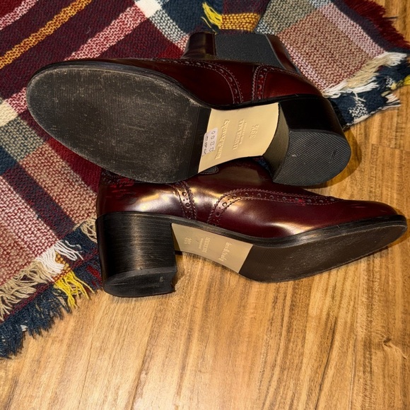 Russell & Bromley women 39.5 9 Boot ankle Chelsea Brown red 2” block heel brogue main image 8